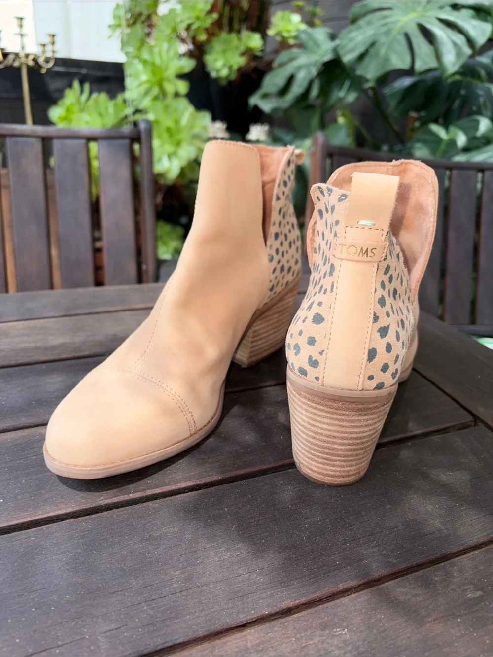 Toms beige ankle
